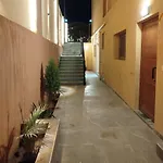شقه فندقيه مفروشه