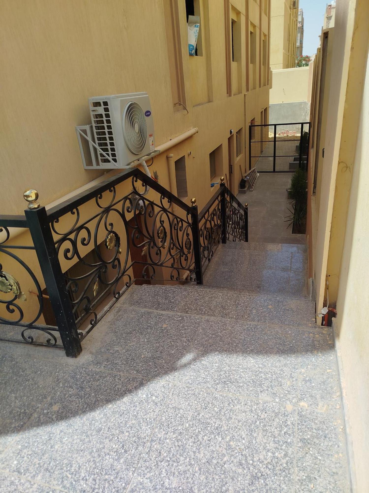 شقه فندقيه مفروشه Apartment *